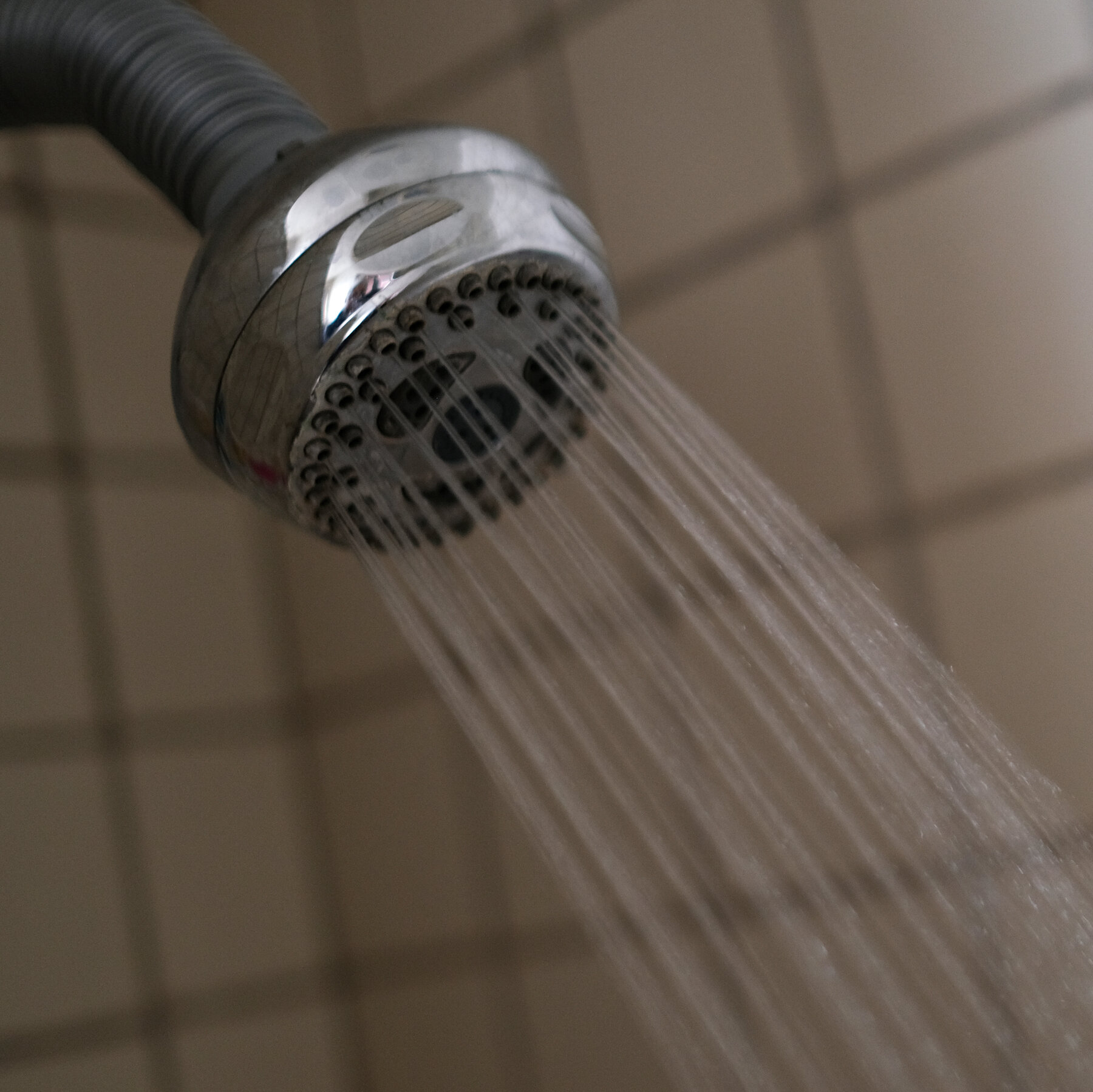 Trump Repeals Biden-Era Limit on Water Flow in Shower Heads