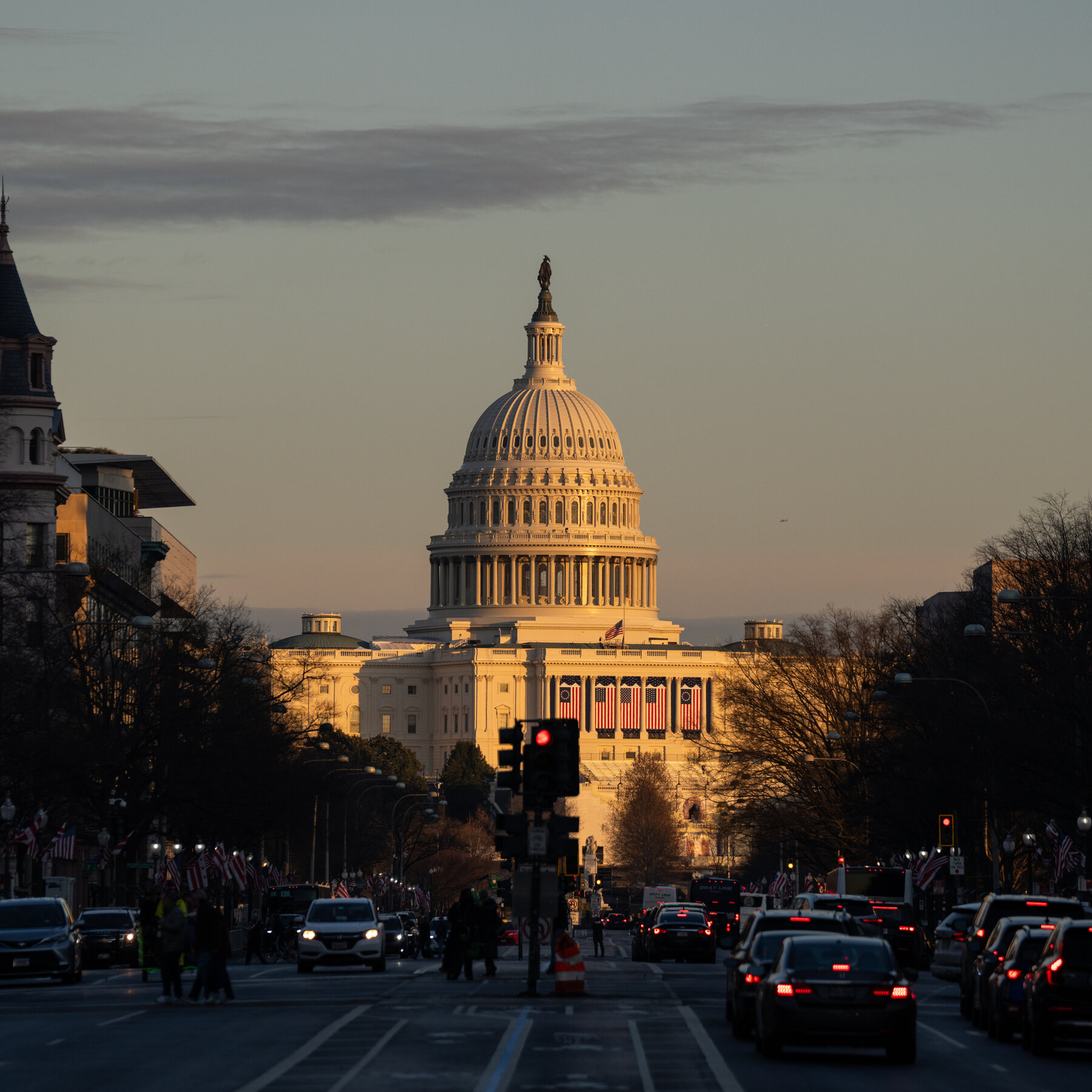 Trump returns to D.C. with a full day of pre-inauguration events.