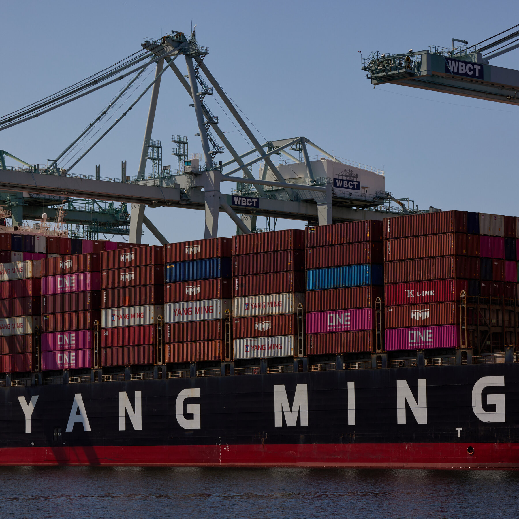 Trump Reverses Course on Global Tariffs, Announcing 90-Day Pause
