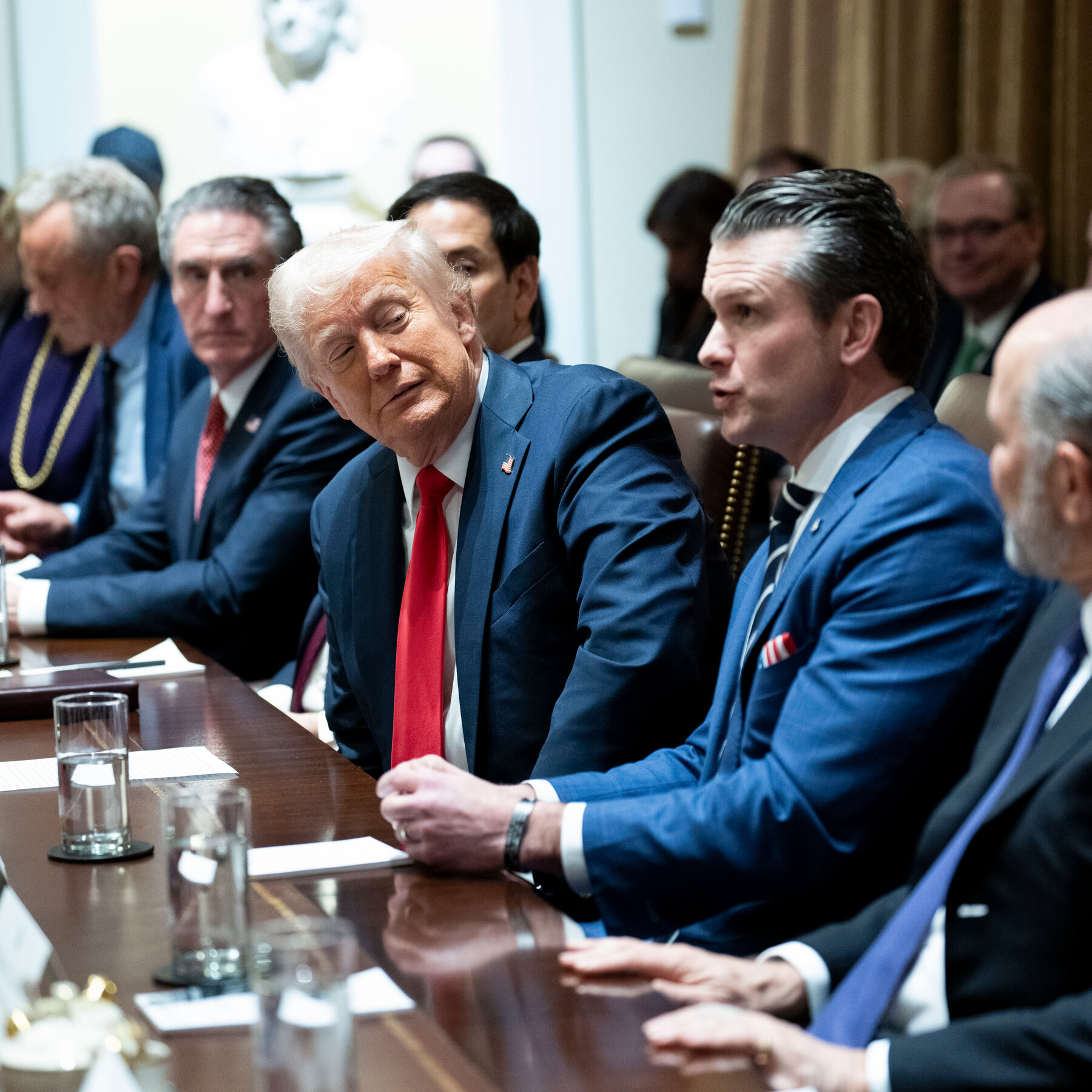 Trump Says Ukraine Should Look to Europe for Any Security Guarantees