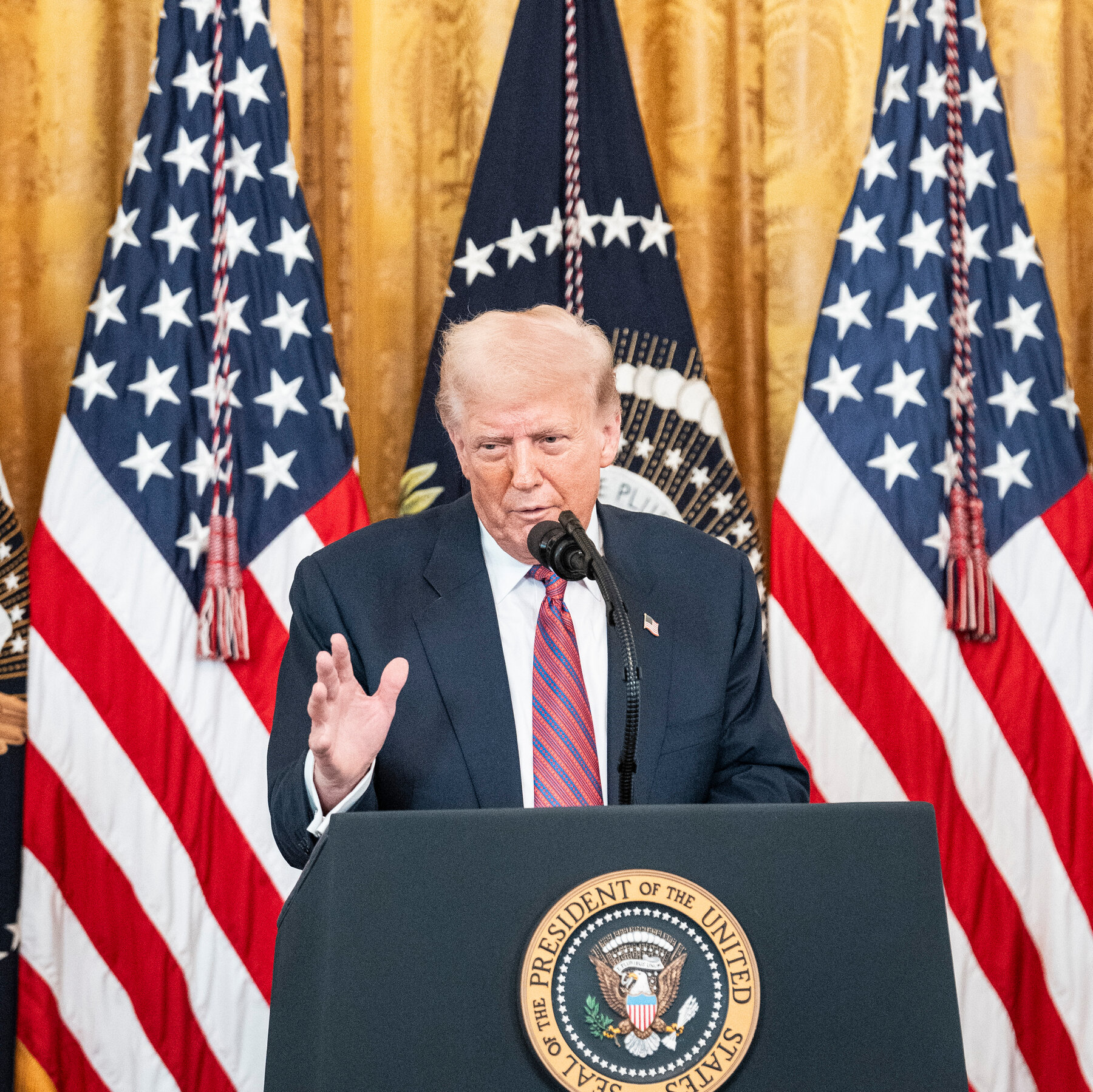 Trump Sues Wall Street Journal for Article on Note to Epstein