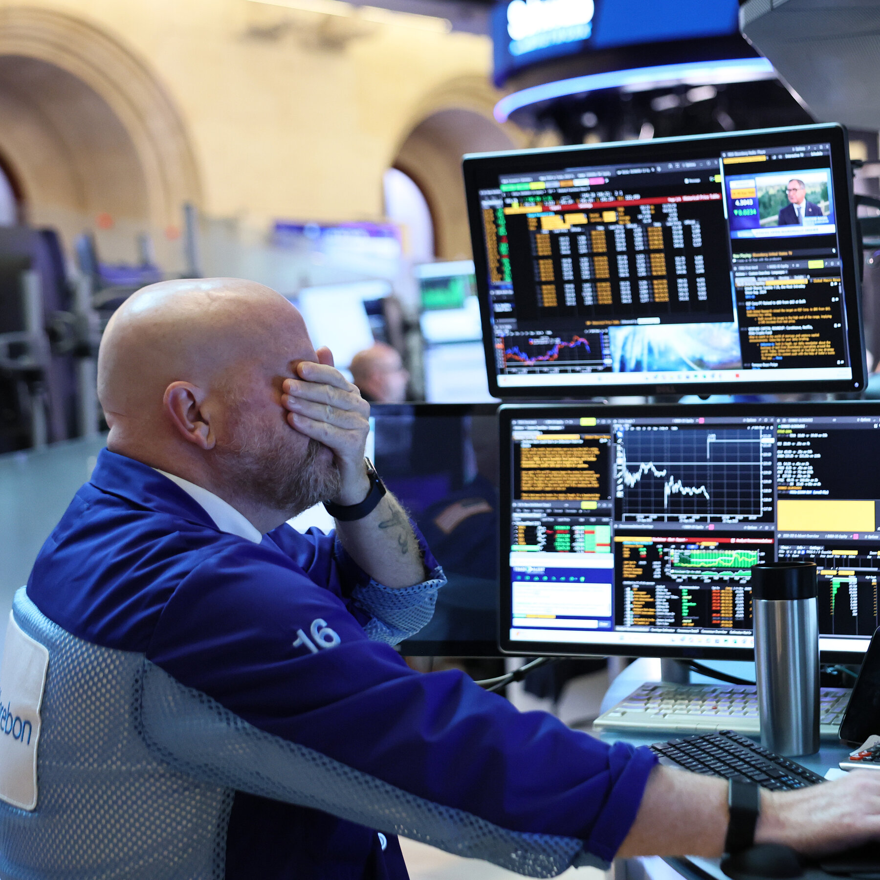 Trump’s Fight with the Fed Carries a Heavy Cost, Experts Say