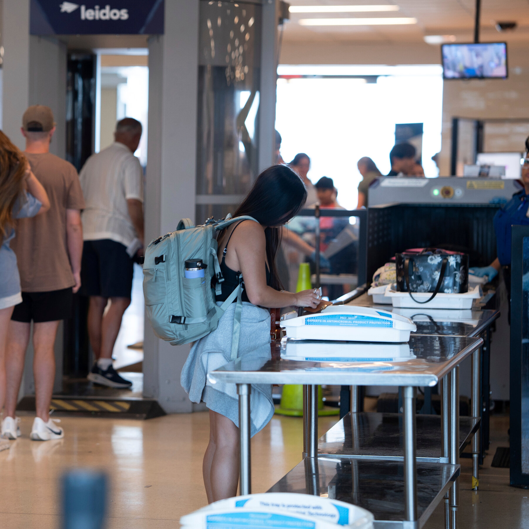 T.S.A. Officially Tells Air Travelers They Can Keep Their Shoes On