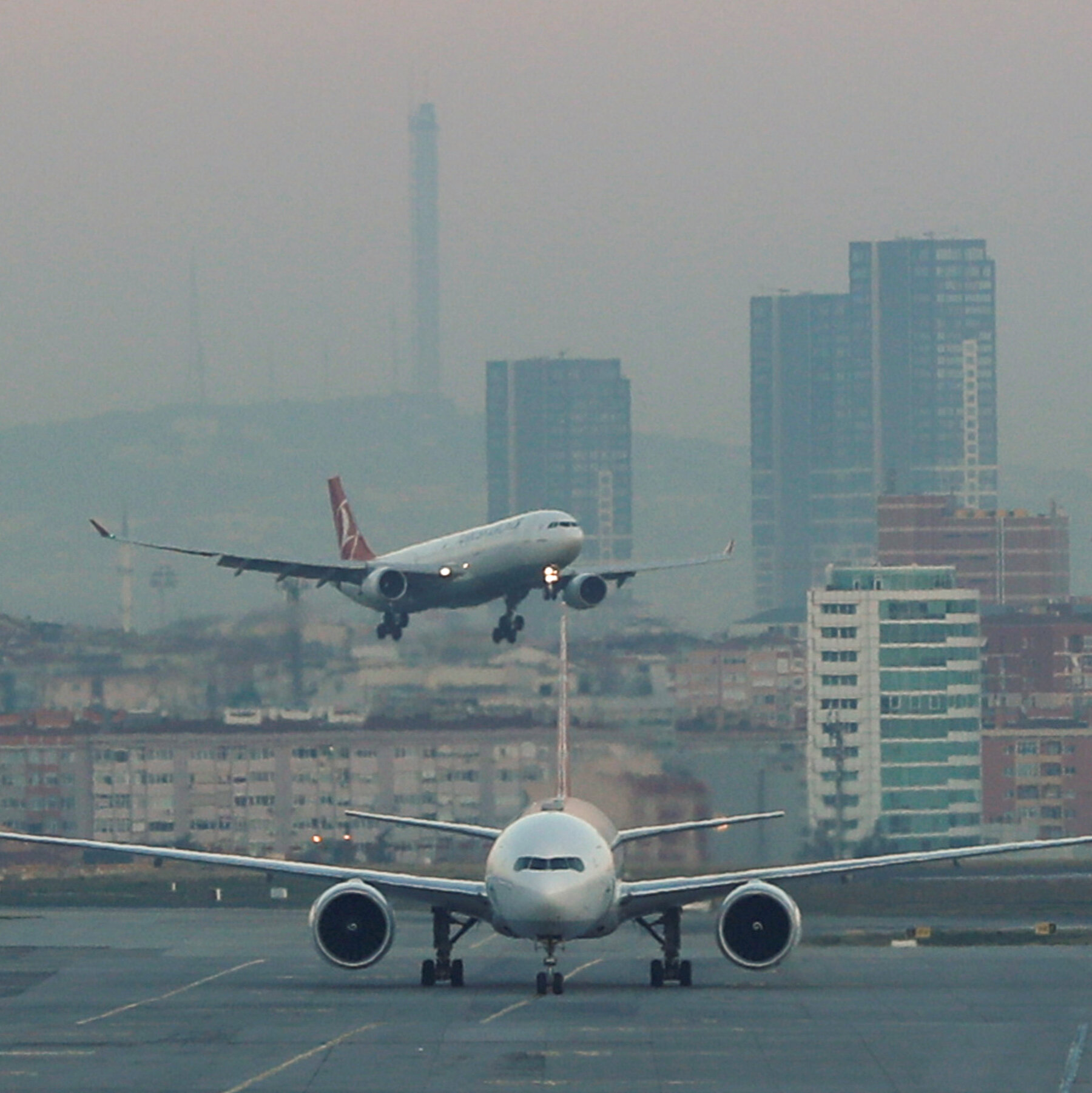Turkey Cracks Down on Fliers Who Stand Up Too Soon, Threatening Fines