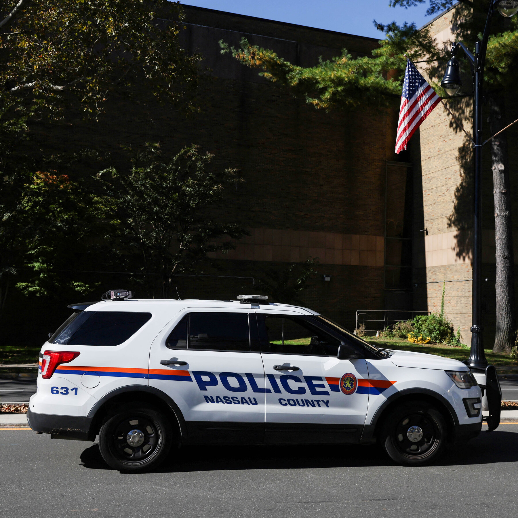 Two Accused of Draining Accounts of Couple Who Disappeared From Mansion