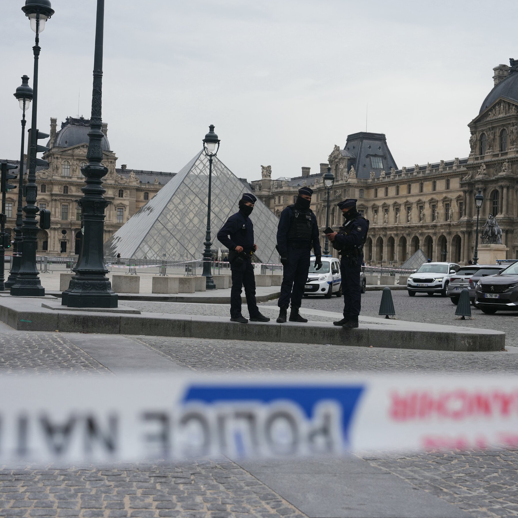 Two More Suspects Charged in Louvre Heist Case
