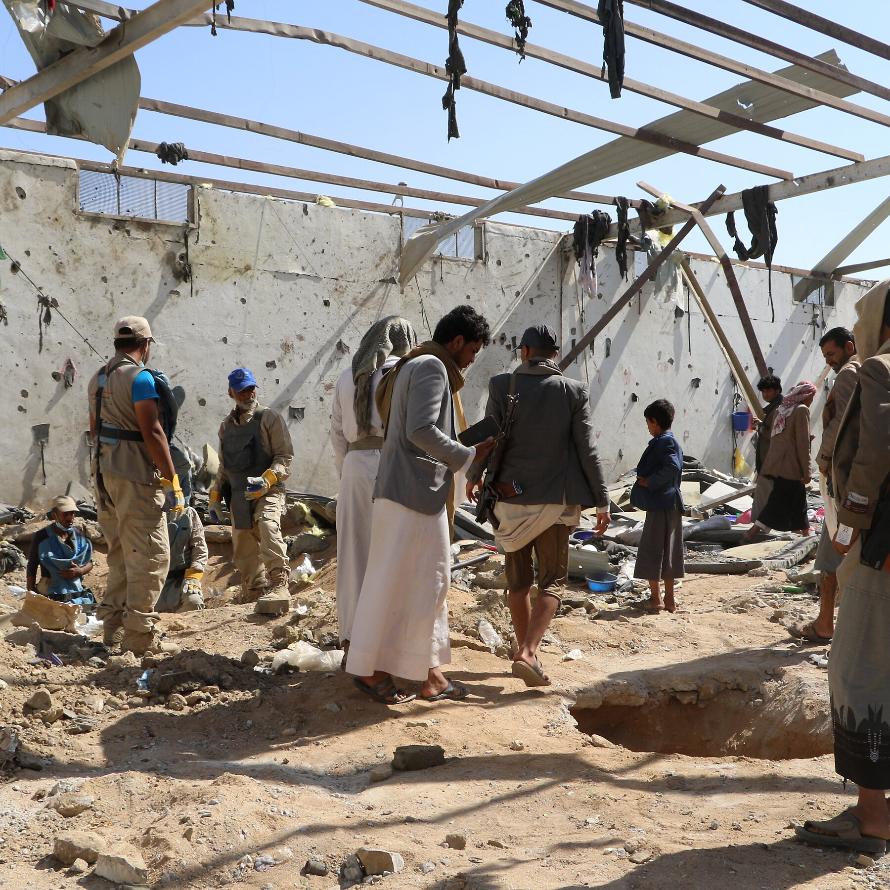 U.K. Joins U.S. in Strike Against Houthis in Yemen
