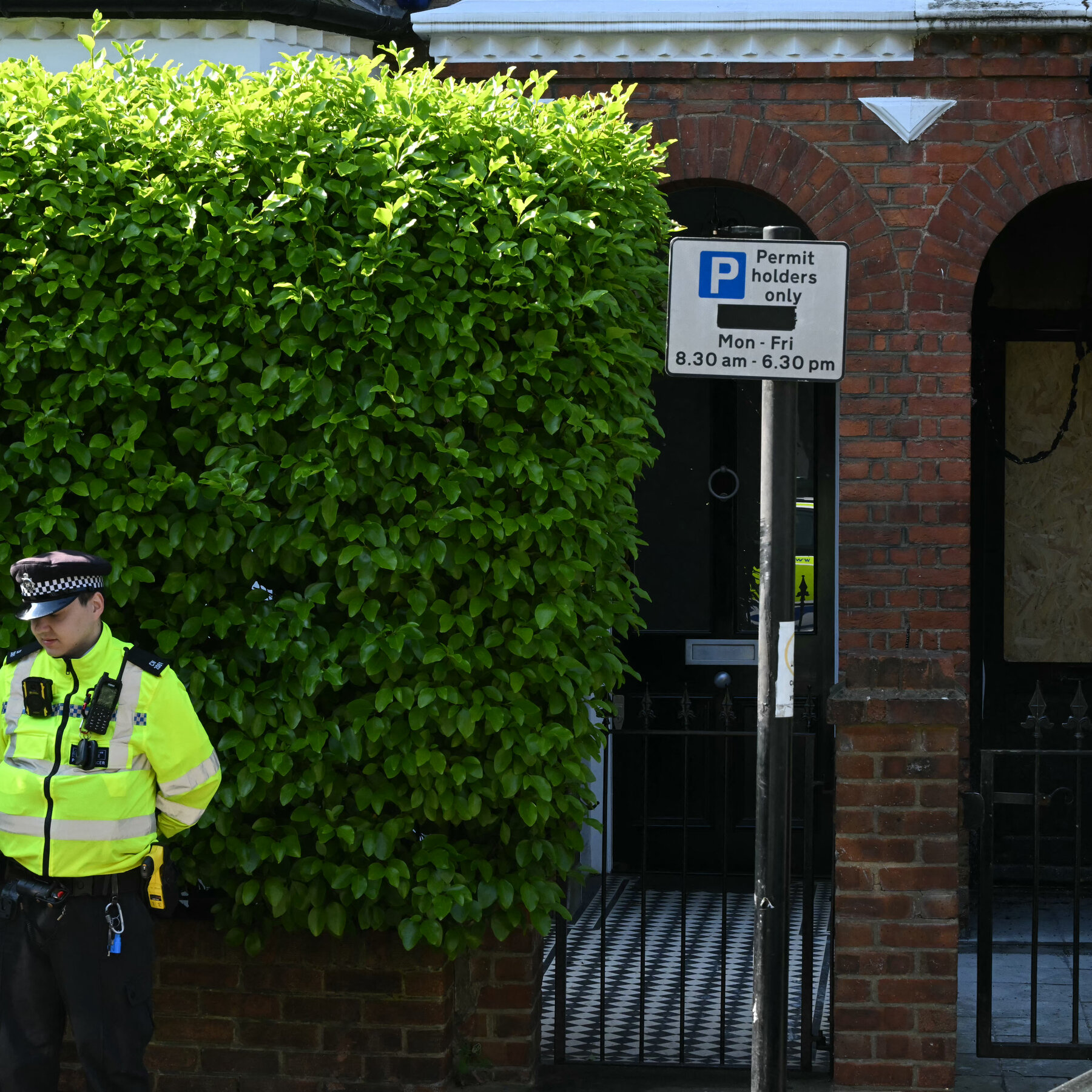 Ukrainian Is Charged After Fires at Prime Minister Keir Starmer’s Properties