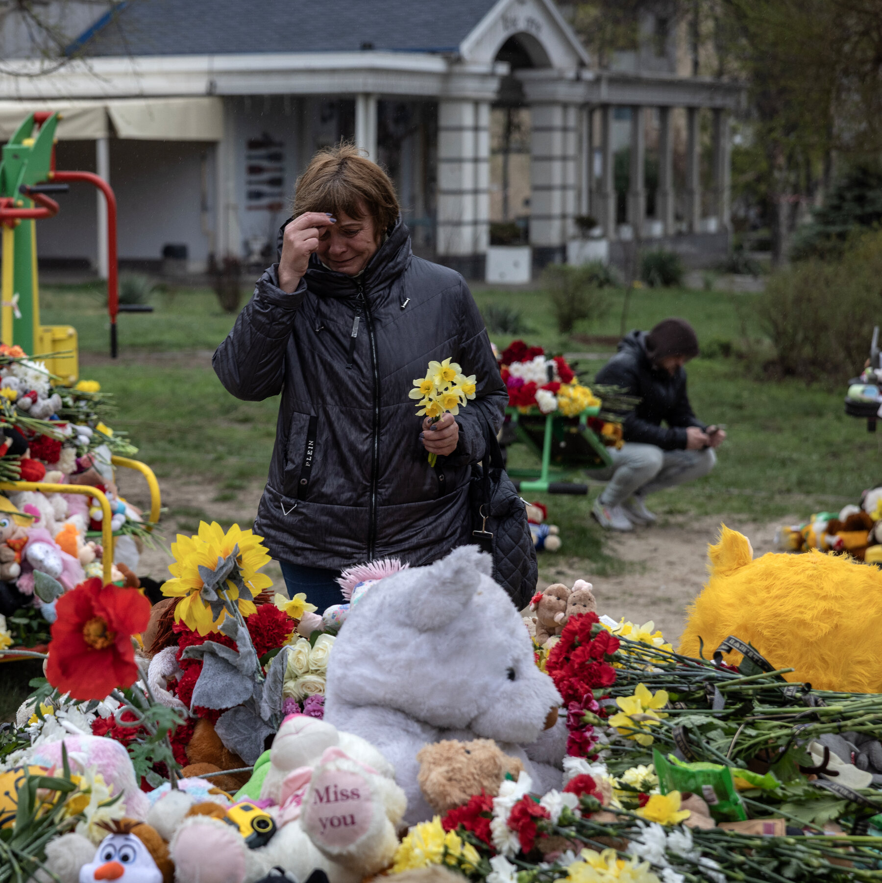 Ukrainians Mourn Many Killed in Russian Strike Near Playground
