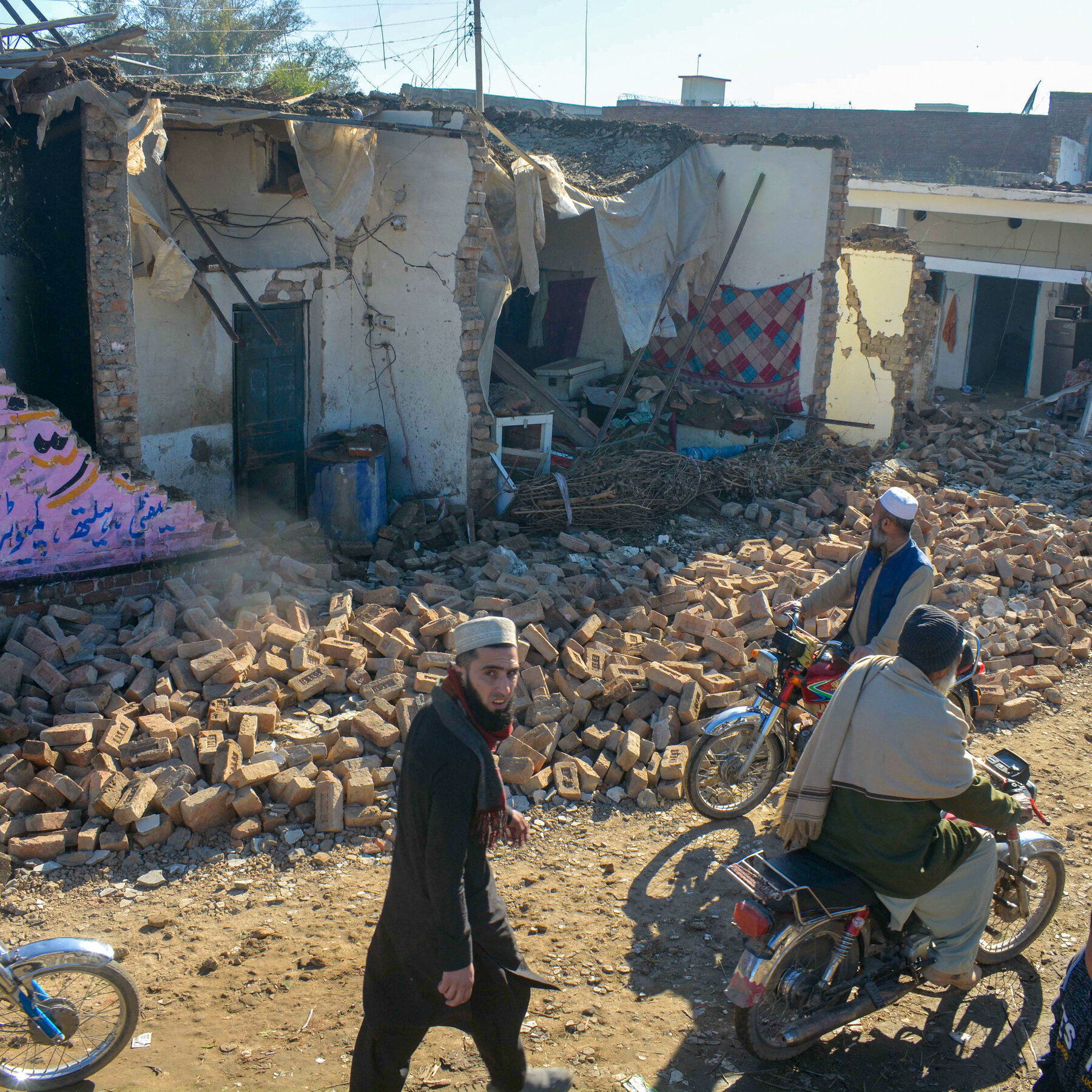 Uncertainty Torments Afghan Refugees Facing Deportation from Pakistan