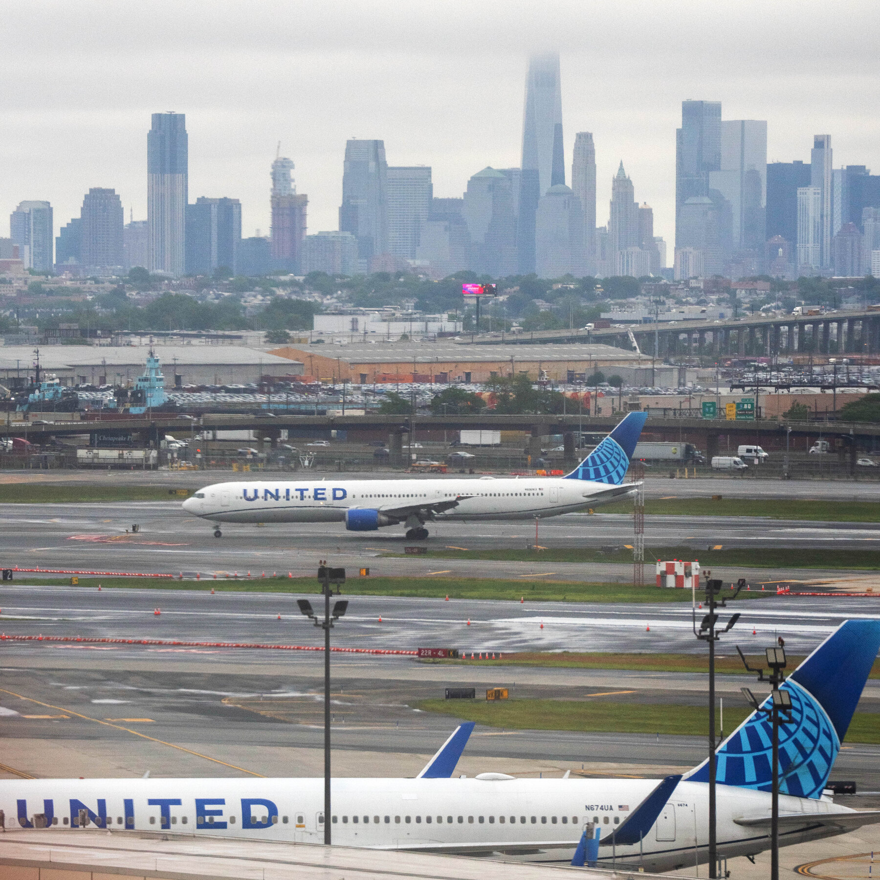 United Airlines Says Newark Airport Problems Have Eased Greatly