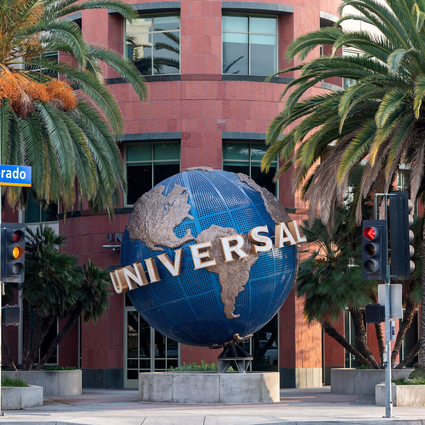 Universal Music Group Files for U.S. Public Offering