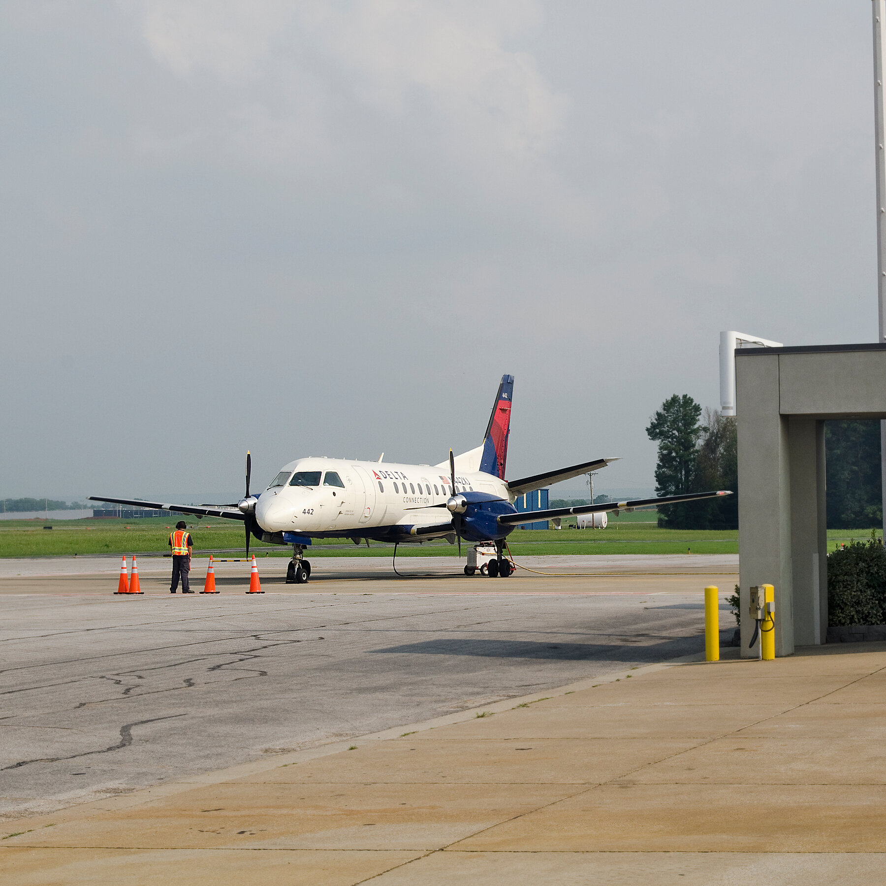 U.S. Air Travel May Soon Feel Shutdown’s Impact, Official Warns