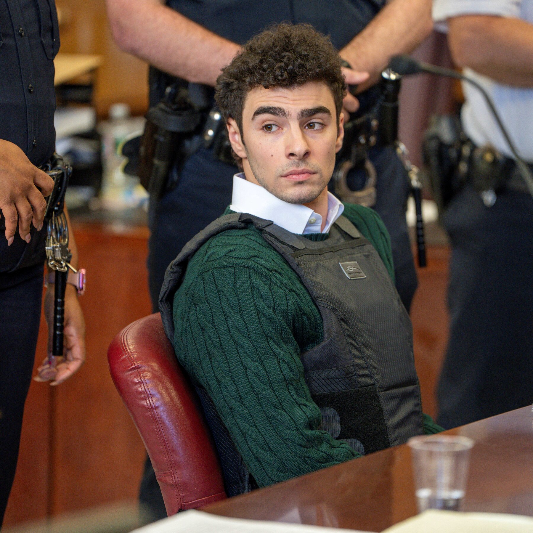 U.S. Indicts Luigi Mangione in Killing of UnitedHealthcare CEO