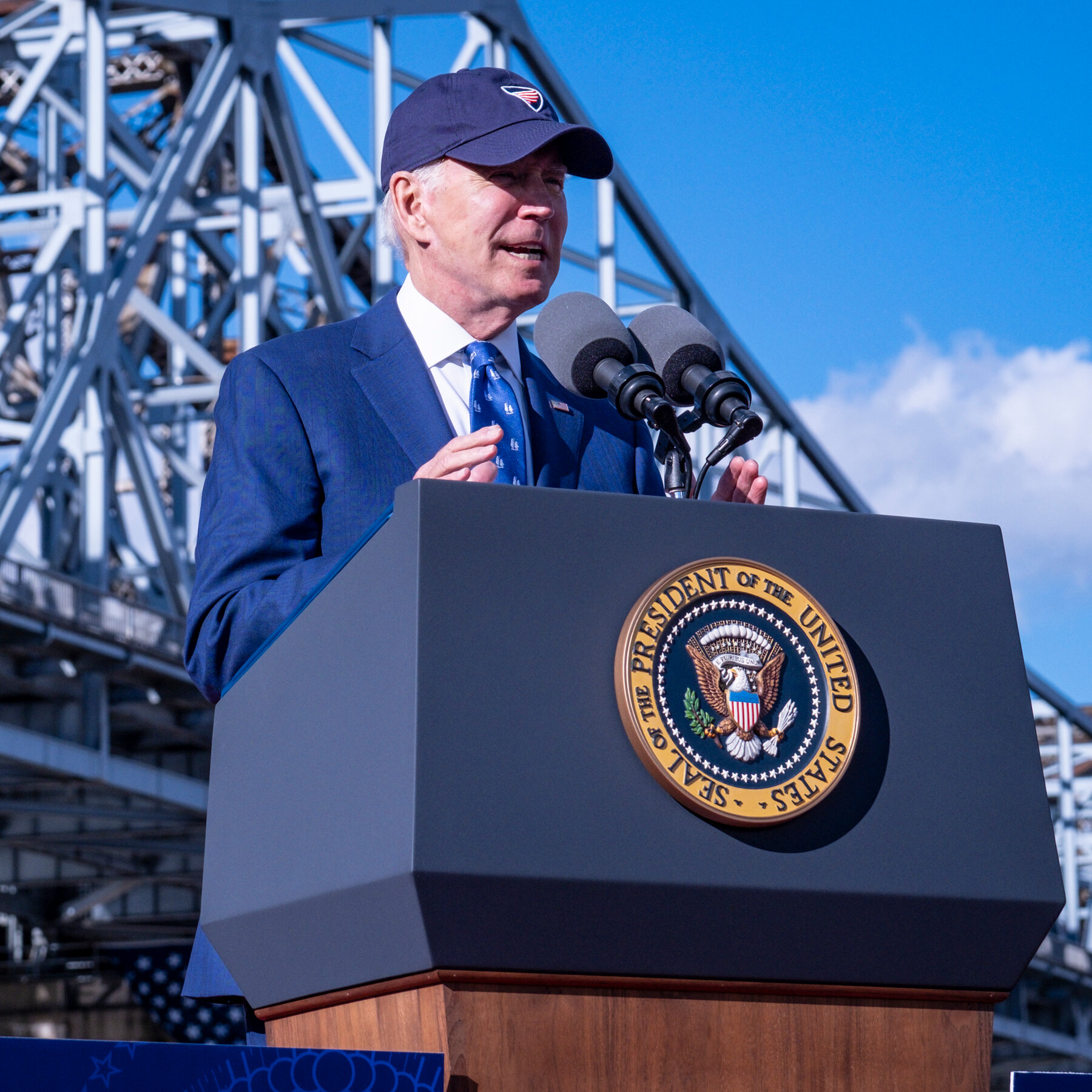 U.S. Infrastructure Improves, but Cuts May Imperil Progress, Report Says
