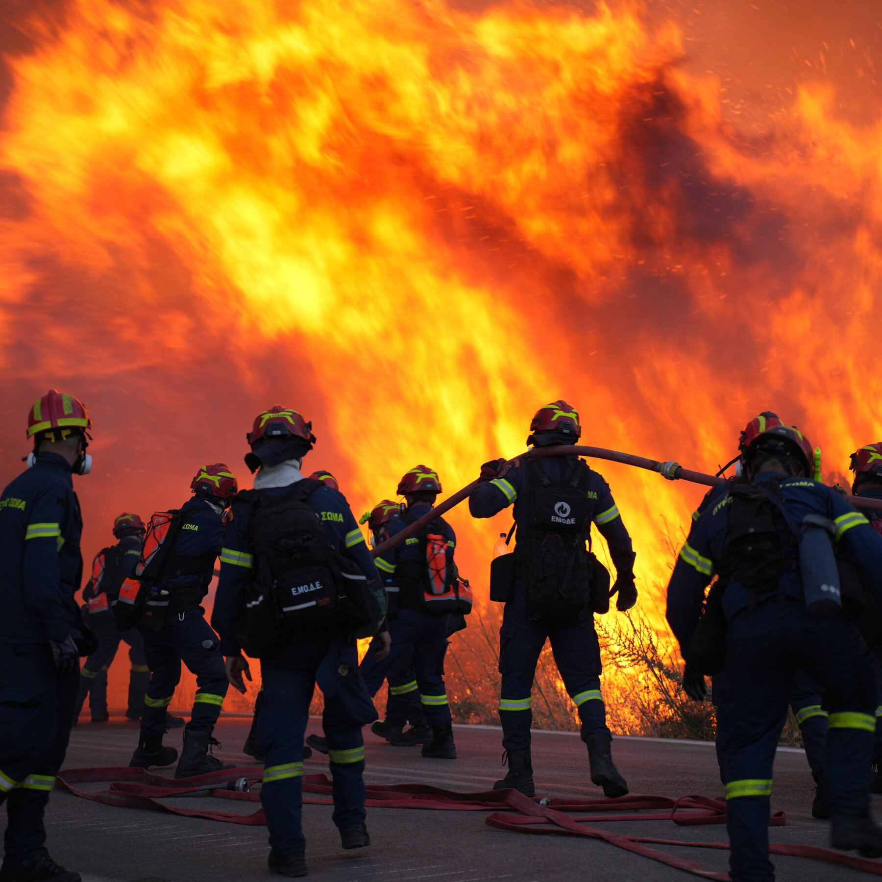 Villages Evacuated on Greek Tourist Island as Wildfires Rage