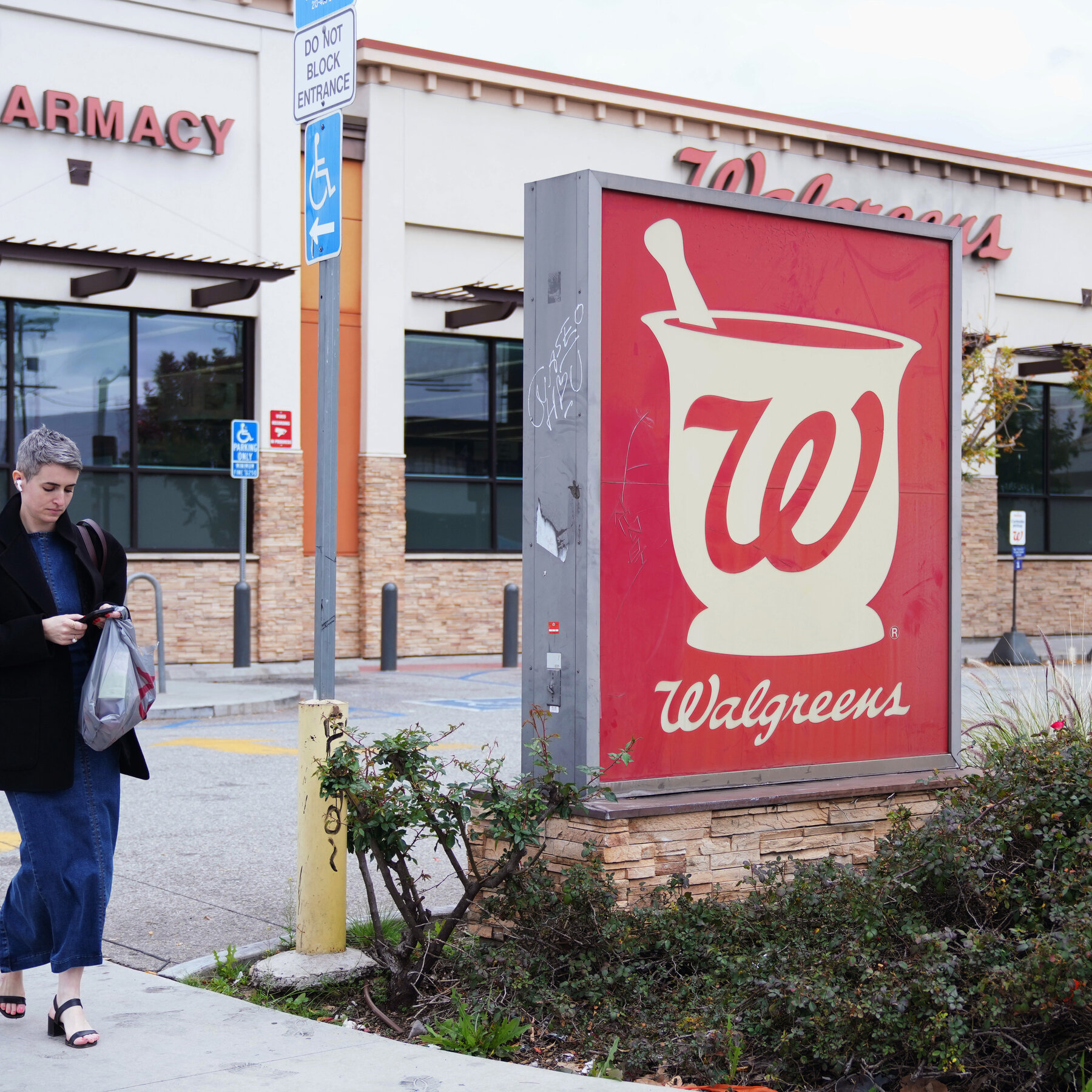Walgreens to Be Acquired by Sycamore Partners in $10 Billion Deal