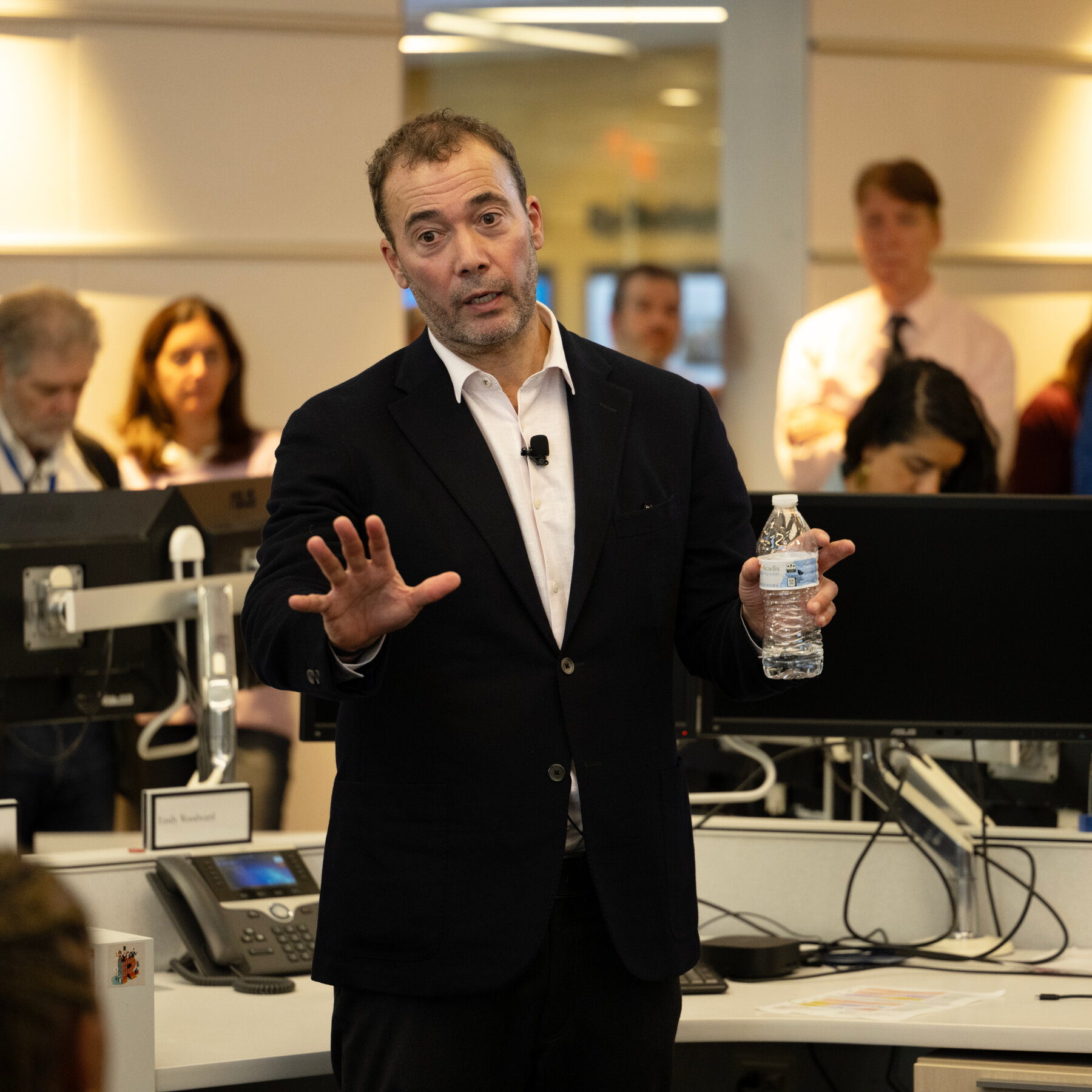 Washington Post Alumni Urged Jeff Bezos to Replace CEO Will Lewis