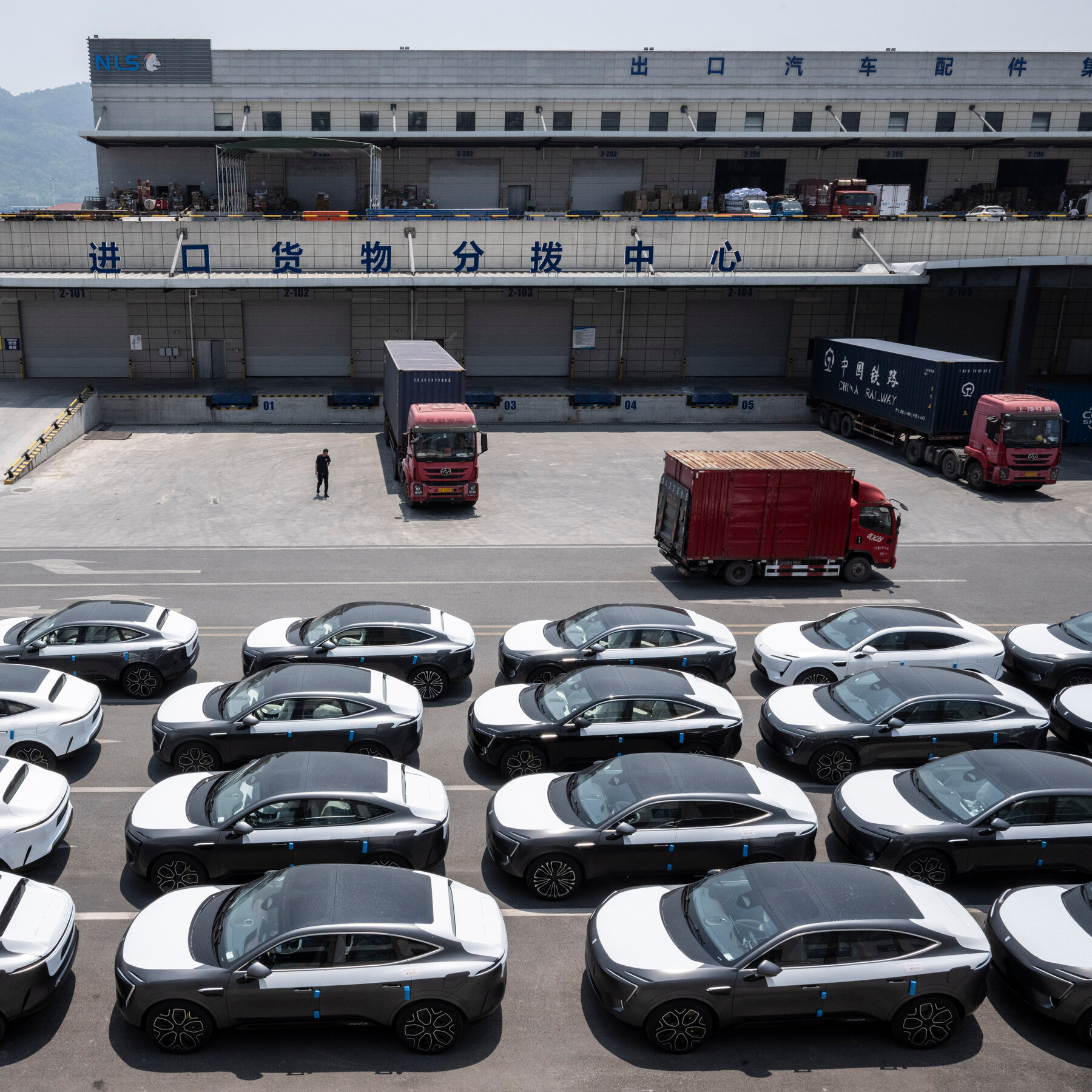 Wednesday Briefing: China’s Economy Grows Despite Tariffs
