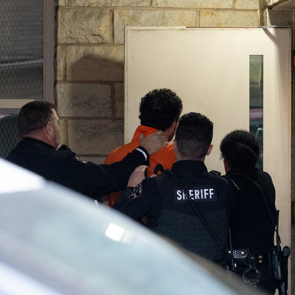 What the Suspect in the C.E.O.’s Killing Has Revealed About Himself