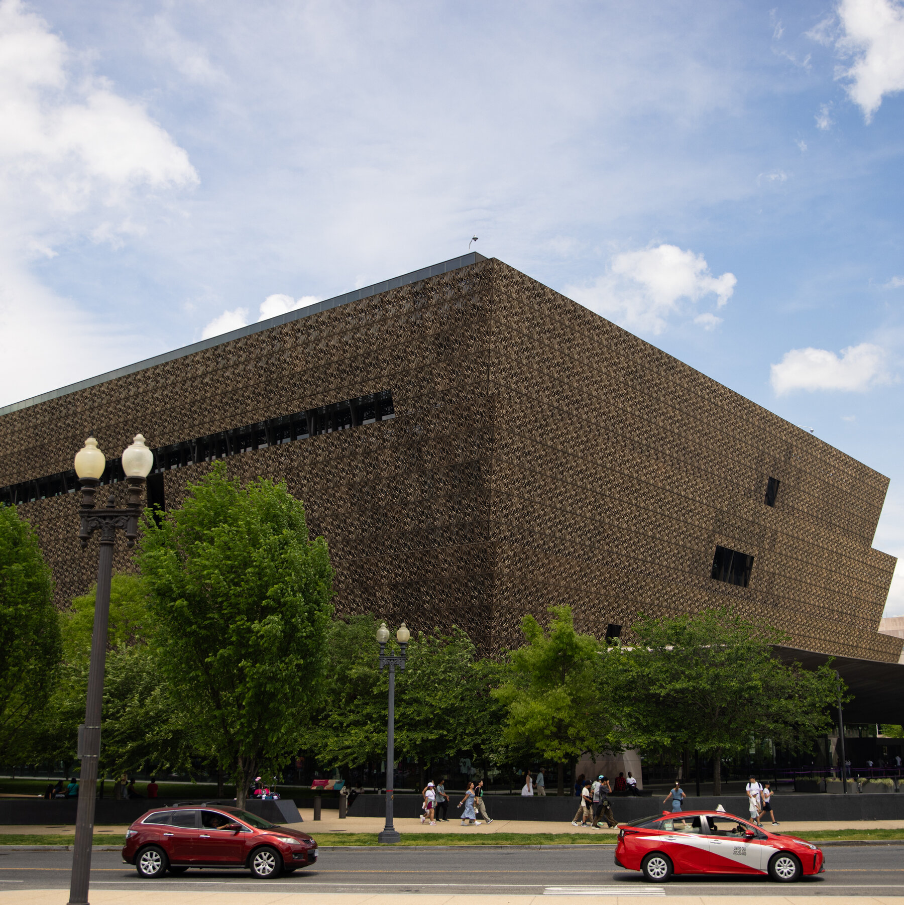 White House Announces Comprehensive Review of Smithsonian Exhibitions