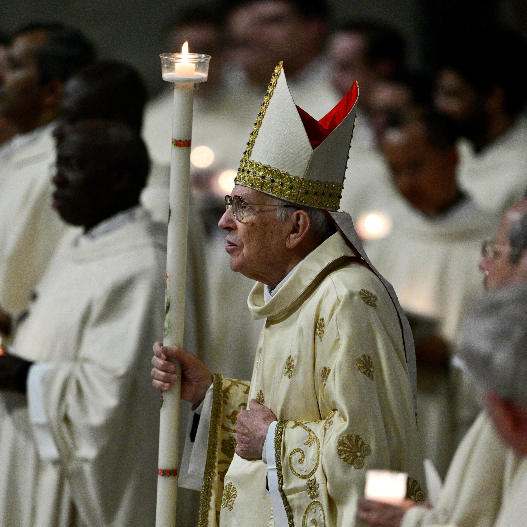 Who is presiding over the funeral?