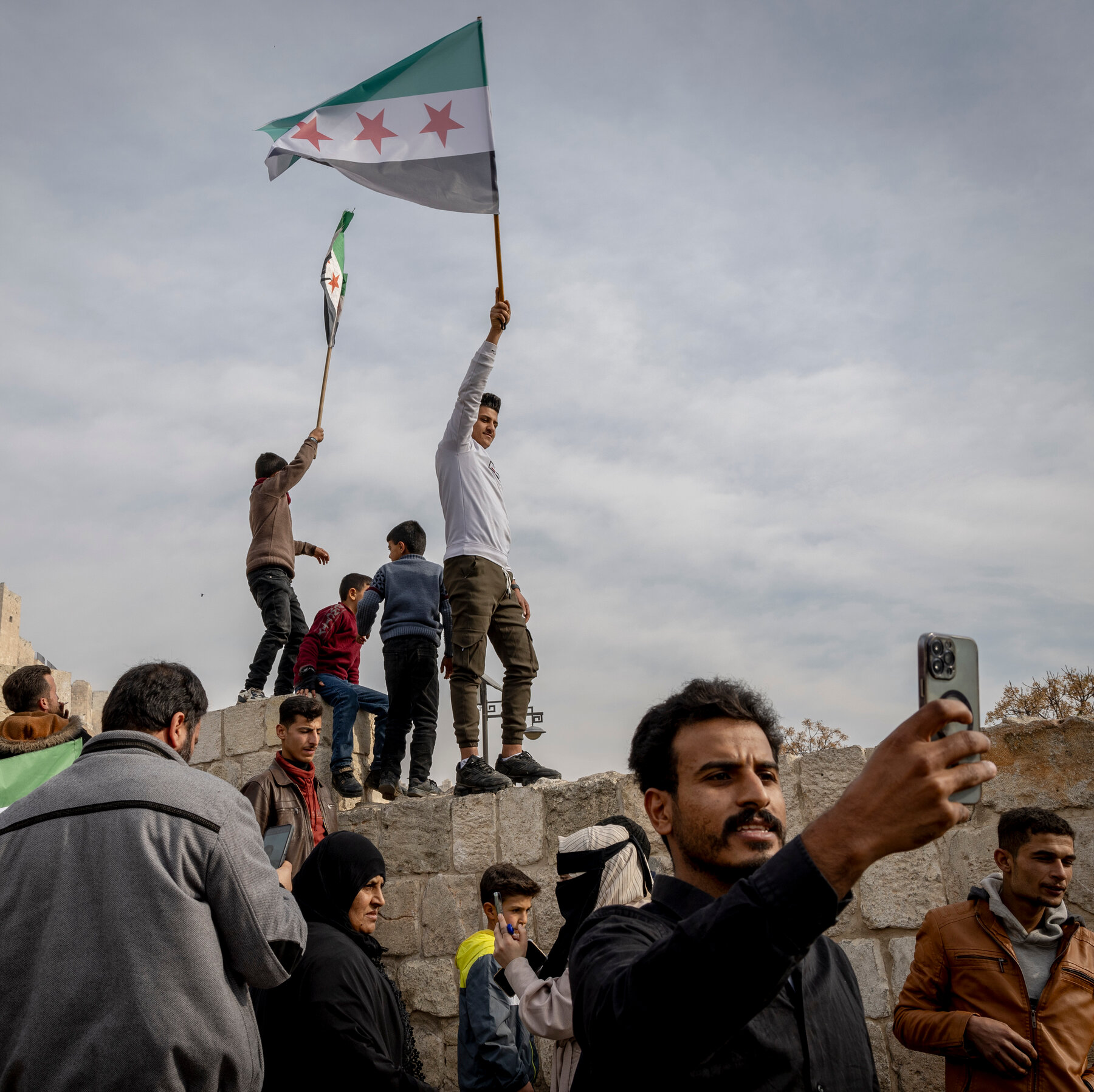 Why Do Some Rebel Governments Last When Others Fall?