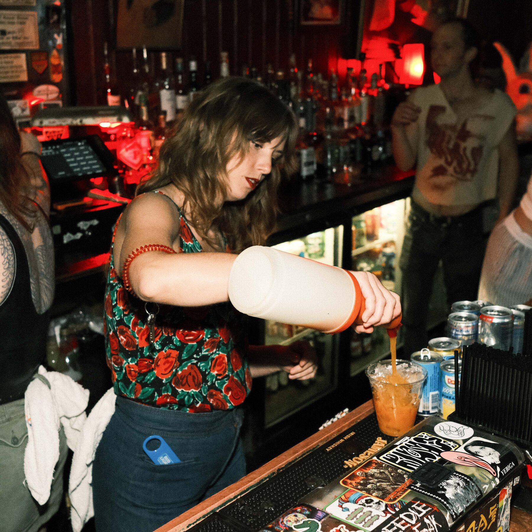 Why Gen Z Doesn’t Like Opening Bar Tabs