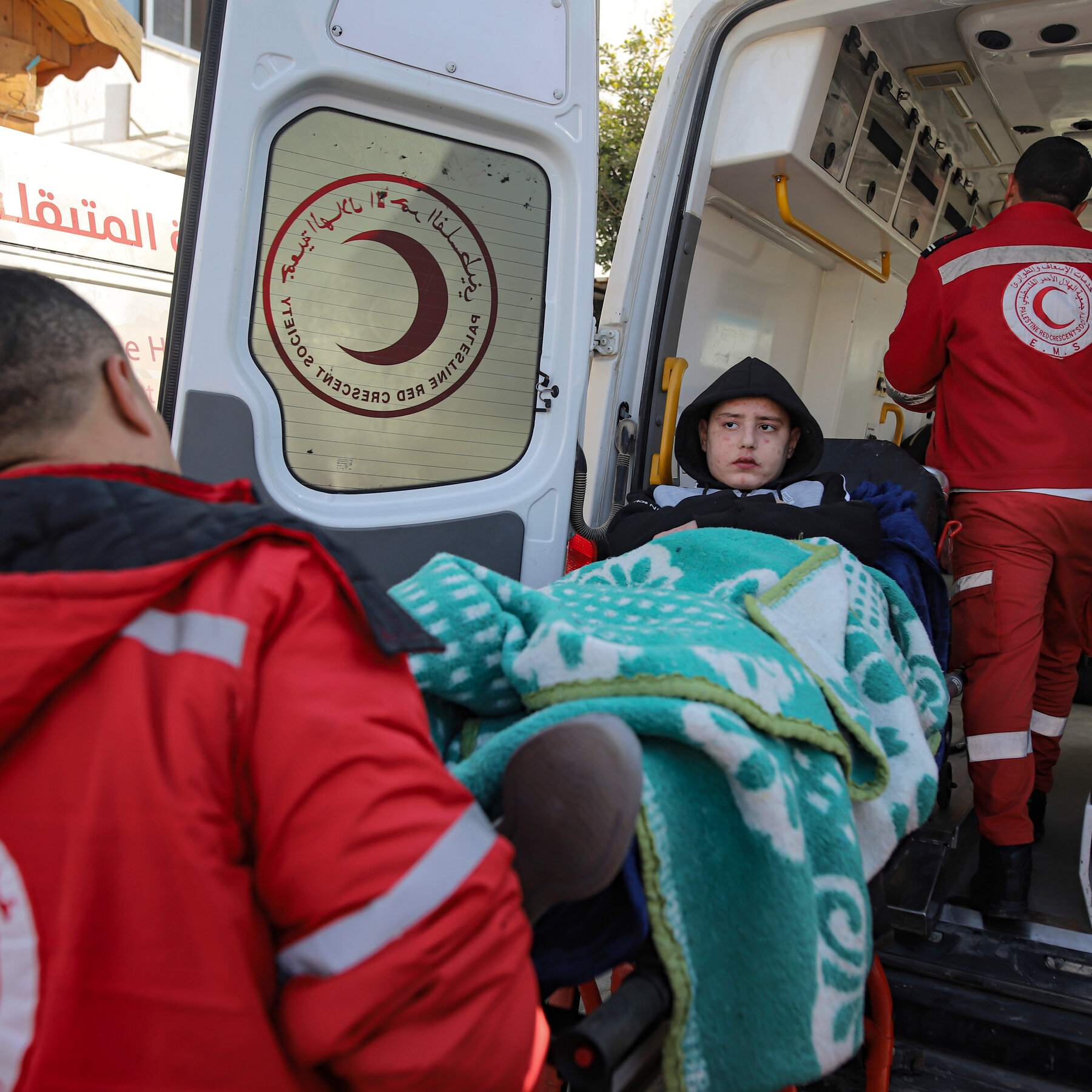 Wounded Gazans Begin to Leave for Egypt Through Reopened Rafah Crossing