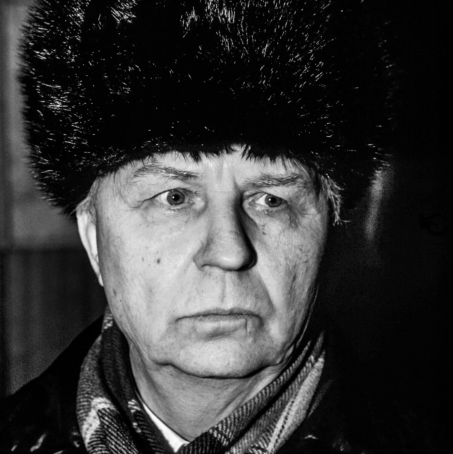 Yegor Ligachev, Gorbachev’s No. 2 Who Turned Foe, Is Dead at 100