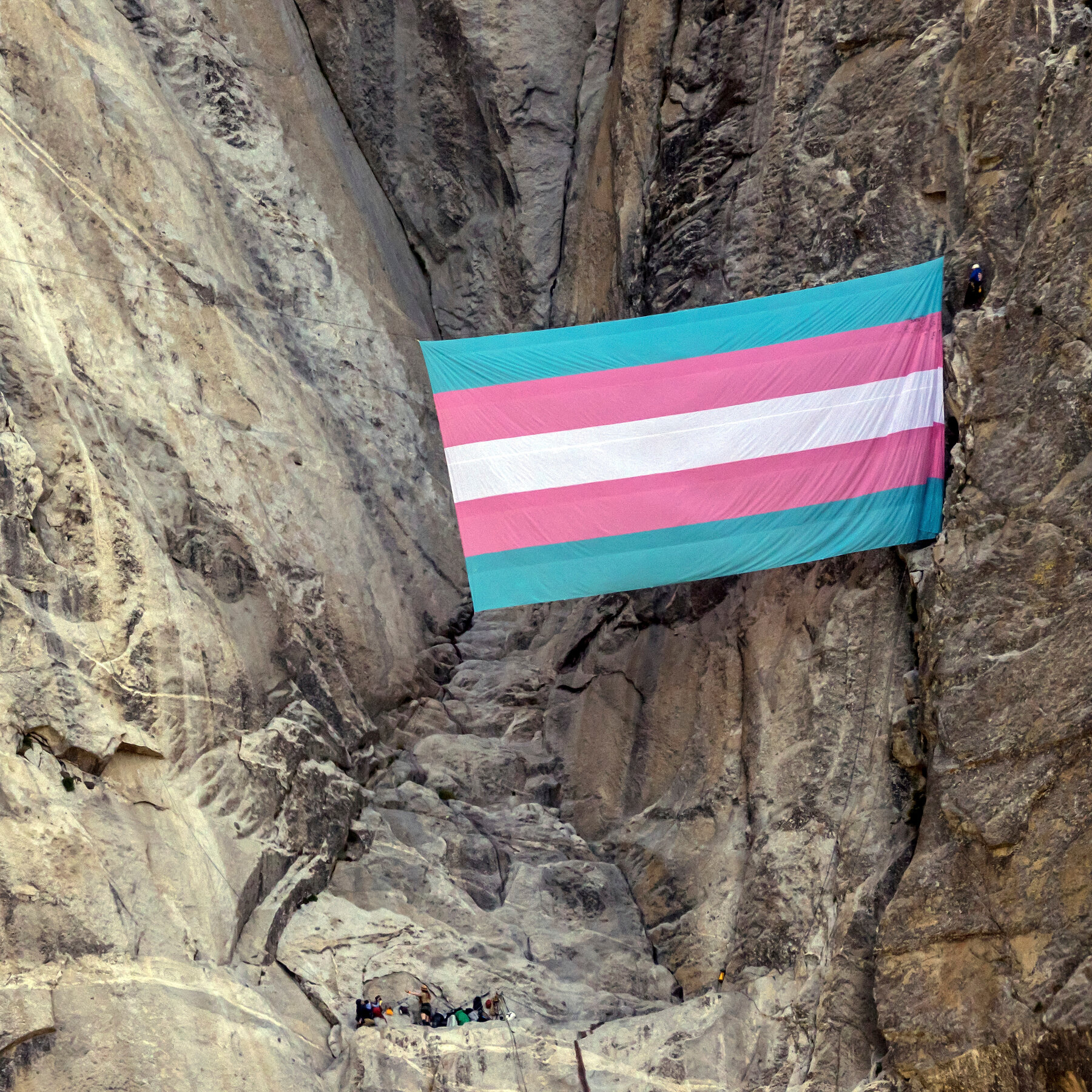 Yosemite Bans Large Flags From El Capitan, Criminalizing Protests