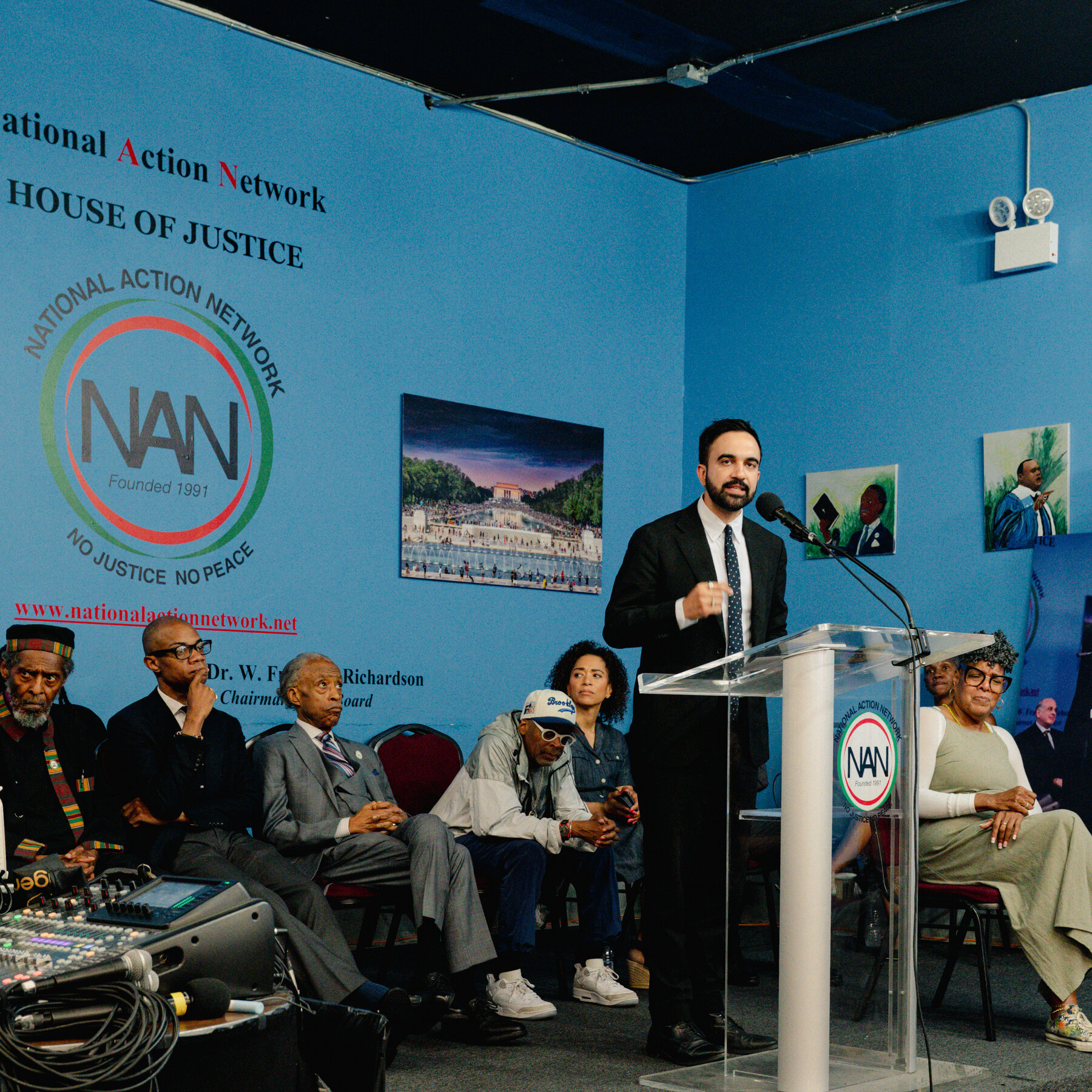 Zohran Mamdani Returns to Harlem to Make His Pitch to Black New Yorkers